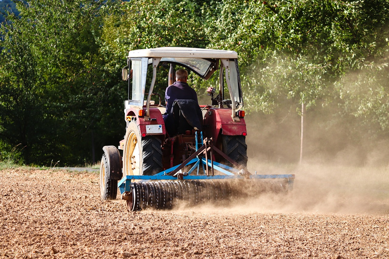 tractor-5527599_1280